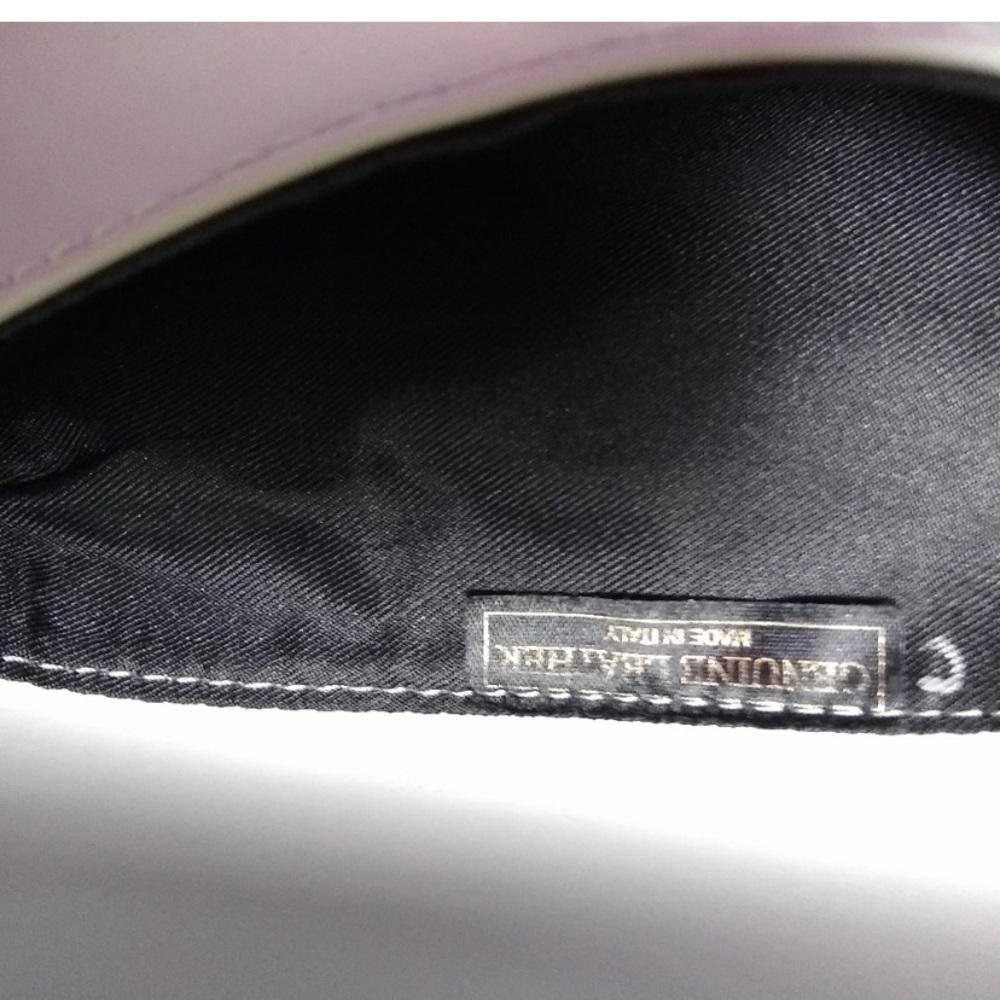Beautiful high-end Zagara Leather made in Italy crossbody purse. Gray. - Picture 6 of 6